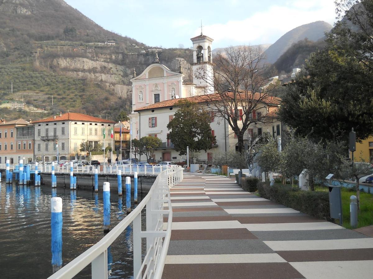 Appartamento Al Ponte Marone Exteriér fotografie